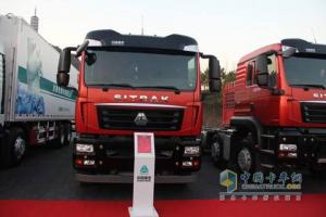 中國重汽 C5H 340馬力 8X4氣囊油罐車