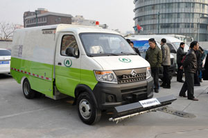 長安新能源電動環(huán)衛(wèi)車亮相津門