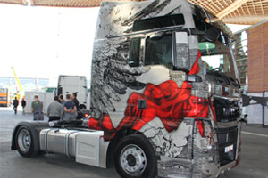 滾動的藝術品 德國曼恩卡車與“搖滾”一同出發(fā)