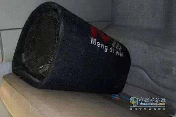 音響、低音炮