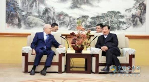 譚旭光董事長會(huì)見了AVL公司主席、CEO李斯特