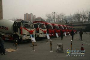 一汽解放J6全品系天然氣產(chǎn)品全國(guó)總投放儀式