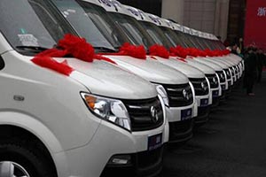 30臺御風(fēng)貨車交付圓通  東風(fēng)御風(fēng)與物流快遞巨頭全面合作