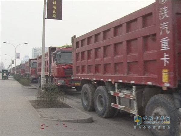 高端霸氣的延續(xù) 陜汽重卡再做婚車(chē)