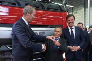 荷蘭首相來捧場 第100萬輛達夫卡車下線