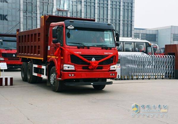 50輛HOWO自卸車填補(bǔ)中國卡車在白俄羅斯的市場空白
