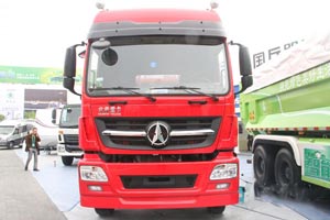 現(xiàn)場(chǎng)簽訂10臺(tái)牽引車 北奔V3M走進(jìn)湖北