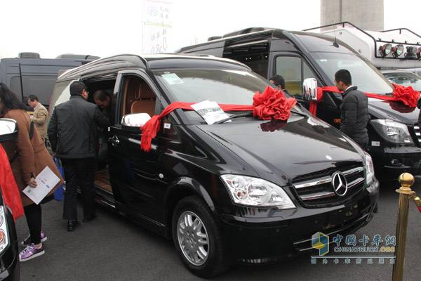 21RV與堅持夢想者同行--2015中國(北京)國際房車露營展覽會