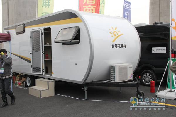 21RV與堅持夢想者同行--2015中國(北京)國際房車露營展覽會