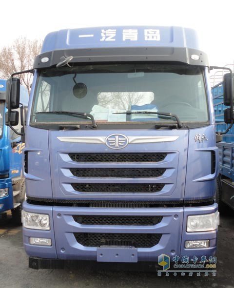 促銷(xiāo)：遼寧惠華集團(tuán)青島解放新悍威6X2載貨車(chē)現(xiàn)價(jià)20.9