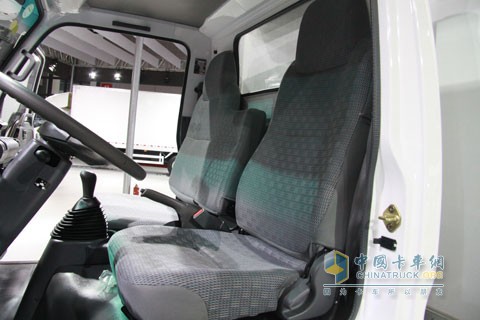 慶鈴 五十鈴600P 120馬力 4X2 國(guó)四 冷藏車