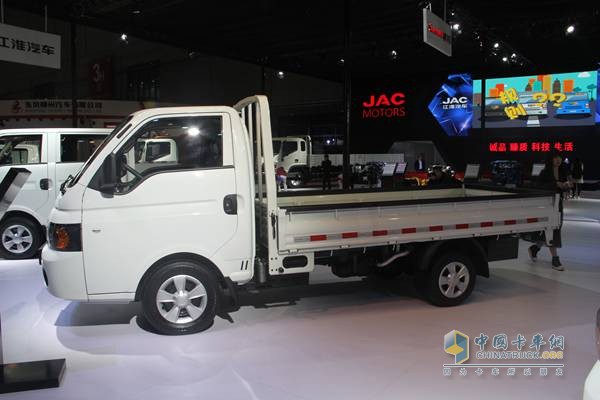 江淮帥鈴X小卡寬體 136馬力 4X2 單排 國(guó)五 載貨車（單排）