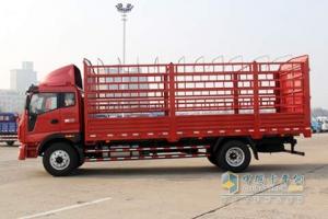 瑞沃中卡康明斯國四154馬力 4×2 倉欄倉柵車