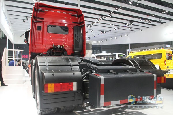 上海車展 上汽依維柯紅巖發(fā)布全新車聯(lián)網(wǎng)系統(tǒng)“杰時達”