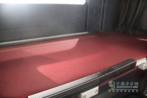 上海車展 上汽依維柯紅巖發(fā)布全新車聯(lián)網(wǎng)系統(tǒng)“杰時達”