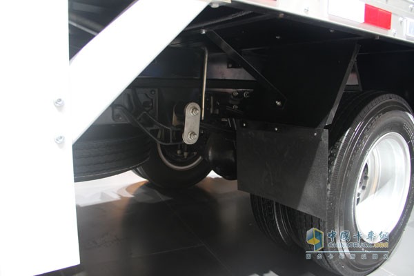 上海車展 上汽依維柯紅巖發(fā)布全新車聯(lián)網(wǎng)系統(tǒng)“杰時達”