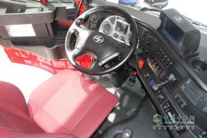 上海車展 上汽依維柯紅巖發(fā)布全新車聯(lián)網(wǎng)系統(tǒng)“杰時達”