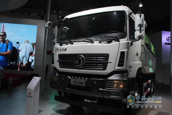 東風(fēng)商用車全新陣容亮相第十六屆國(guó)際車展