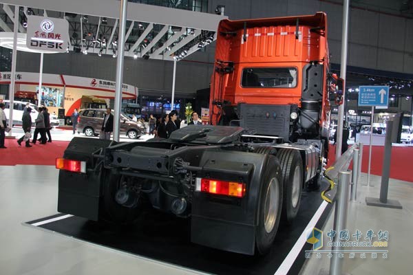 東風(fēng)商用車全新陣容亮相第十六屆國(guó)際車展
