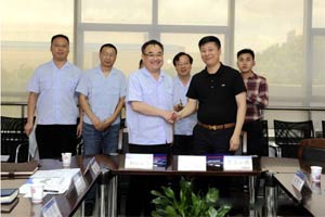 陜汽重卡與惠龍e通簽署戰(zhàn)略合作協(xié)議