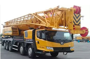 徐工新一代百噸級汽車起重機搭載康明斯發(fā)動機