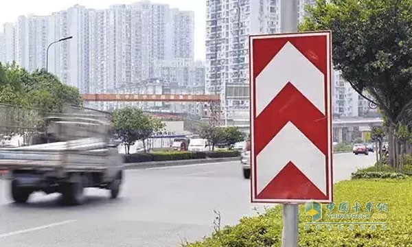 線形誘導(dǎo)標志
