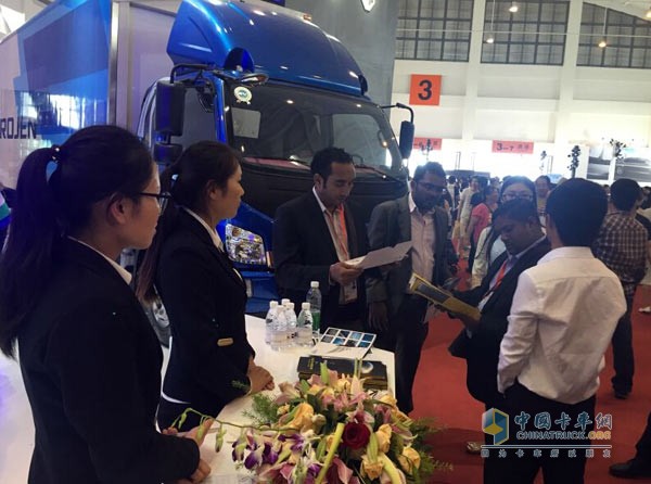 力帆時(shí)駿集團(tuán)鉑駿卡車受到海外客戶稱贊