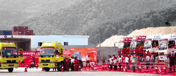 2004年，歐曼與全國(guó)卡車(chē)大賽結(jié)緣，被選為全國(guó)卡車(chē)大賽唯一指定賽車(chē)