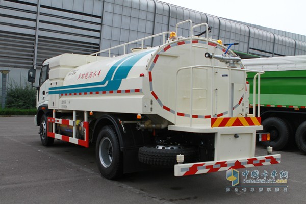 福田瑞沃 瑞沃中馳 4X2 多功能灑水車(chē)（外飾）