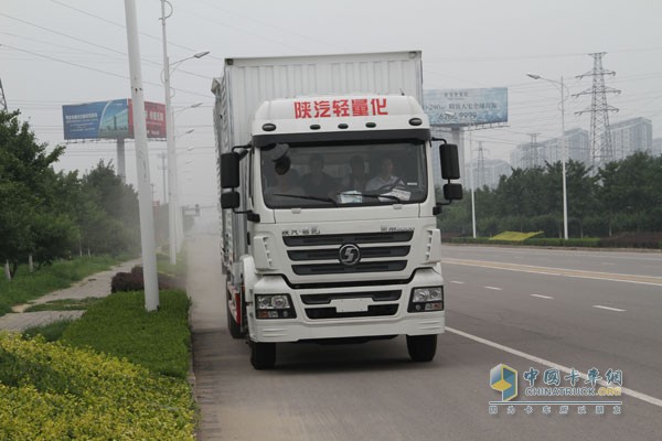 價(jià)值承載 貨通天下 陜汽重卡全系載貨車“百城聯(lián)動(dòng)”上市