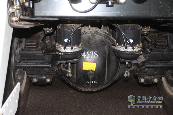 福田瑞沃 濰柴 270馬力 8X4 自卸車（外觀）