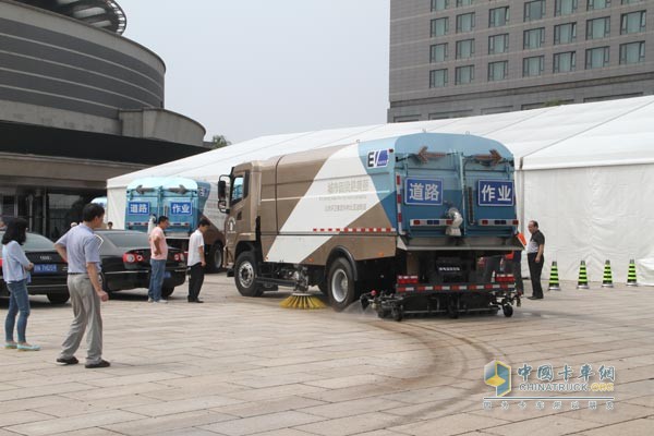 “牽手”北京環(huán)衛(wèi)集團 比亞迪發(fā)力電動洗掃車領域
