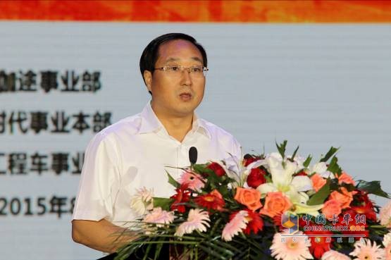 　　福田汽車(chē)集團(tuán)副總裁、時(shí)代業(yè)務(wù)總監(jiān)、伽途事業(yè)部/時(shí)代事業(yè)本部總經(jīng)理、奧鈴工廠廠長(zhǎng)鐘明華先生