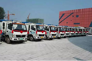 五征自裝卸式環(huán)衛(wèi)車助力華東地區(qū)環(huán)衛(wèi)保潔社會(huì)化 
