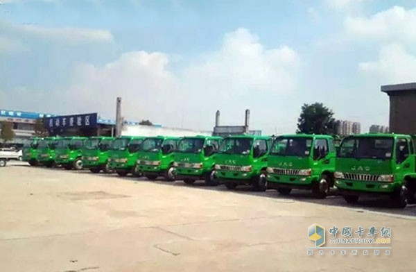 駿鈴搭載康明斯動(dòng)力4.7米軸距車型
