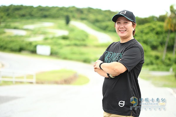 沃爾沃卡車高效節(jié)油先鋒中國(guó)區(qū)女選手劉潔