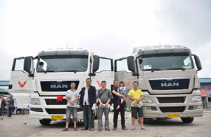 卡車人樂(lè)享美食慰問(wèn) 德國(guó)曼恩卡車“車輪上美食”走進(jìn)昆明巨力物流園