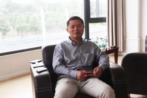 用實(shí)力書寫冠軍之路  東風(fēng)柳汽乘龍H7成卡車界新“男神”