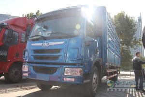 一汽解放、青島解放濟(jì)南卡車展同臺(tái)亮相 解放J6領(lǐng)航版受矚