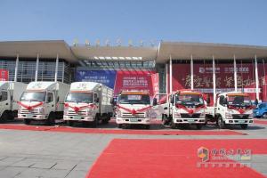 濟南卡車展輕卡秀 奧馳汽車、南京依維柯齊動員