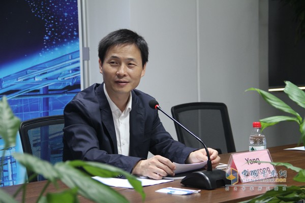 超級智能  超級環(huán)保 探訪江淮納威司達(dá)發(fā)動(dòng)機(jī)超級工廠