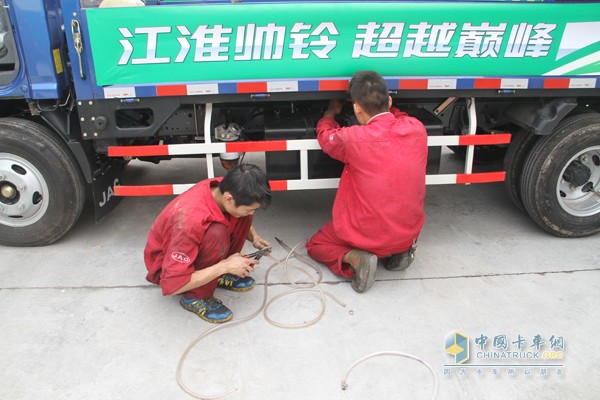決戰(zhàn)上海灘，冠軍集結(jié)號(hào)吹響！江淮輕卡節(jié)油賽上?？倹Q賽