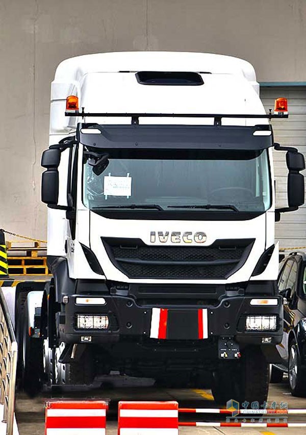 依維柯Astra 8x8大件牽引車將在武漢商用車展上國內(nèi)首發(fā)
