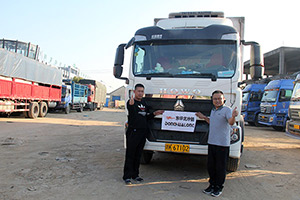 東華龍冷藏車中的 “黑馬” 中國重汽T5G載貨車