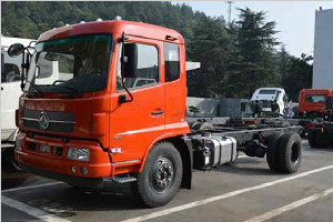 東風商用車 天錦 東風160馬力 4x2 國四牽引車（短軸距）