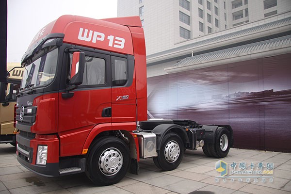 　陜汽德龍X3000黃金版480馬力牽引車(chē)