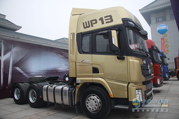 陜汽德龍X3000黃金版530馬力牽引車(chē)