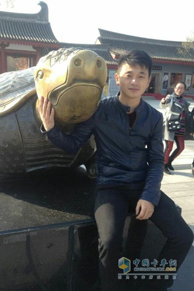 凱港汽車(chē)銷(xiāo)售服務(wù)有限公司副總蔣小偉