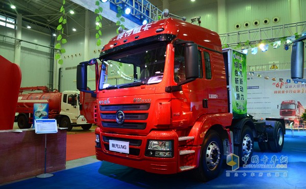 陜汽新M3000雙燃料牽引車(chē)