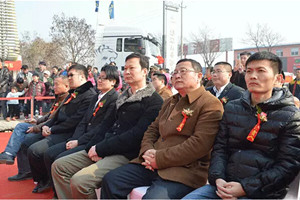 中國重汽商用車新春送福濟(jì)南站喜獲訂單！